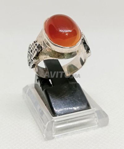 خاتم نقرة بلدي متوج بعقيق يماني زعفراني قديم