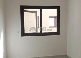 شقة للكراء شارع الجيش الملكي