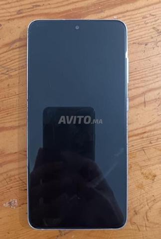 Samsung s21 FE 5G avec 128g, téléphone bon état et propre - 2