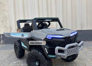 سيارة للأطفال