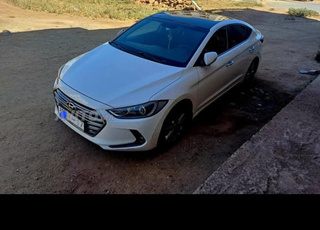 Hyundai Elantra toutes options automatique 2018 186km