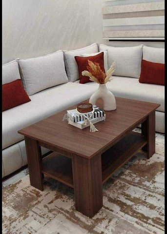 Table fabriquée en bois MDF