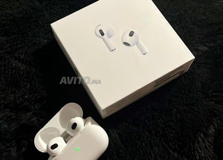 Apple AirPods (3rd Generation)