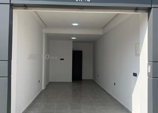 Magasins 26, 33 et 35m² à 2min de la gare LGV