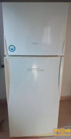 ثلاجة للبيع لمارك Regal مستعملة ولكن بحالة جيدة