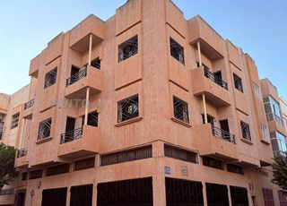 Immeuble R2 à vendre 122 m² à Narjis Fès