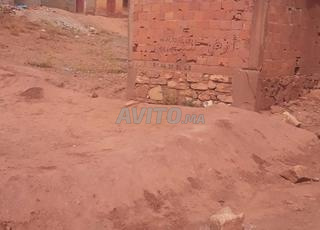 أرض للبيع