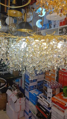 Lustre moderne .