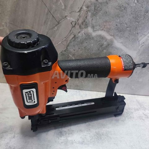 دباسة هوائية lavesa SC25/15 A1