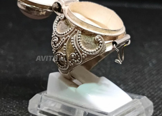 Heurtoir de porte orné d'une pierre de jade chinoise, pièce artistique