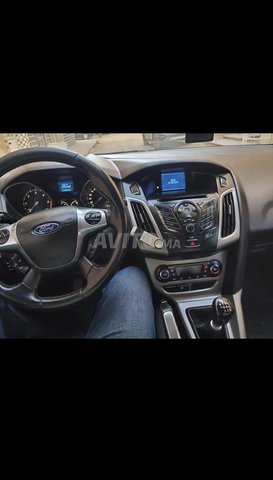 Ford Focus modèle 2012 dédouanée 2016