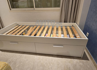 Lit une place avec rangements Ikea