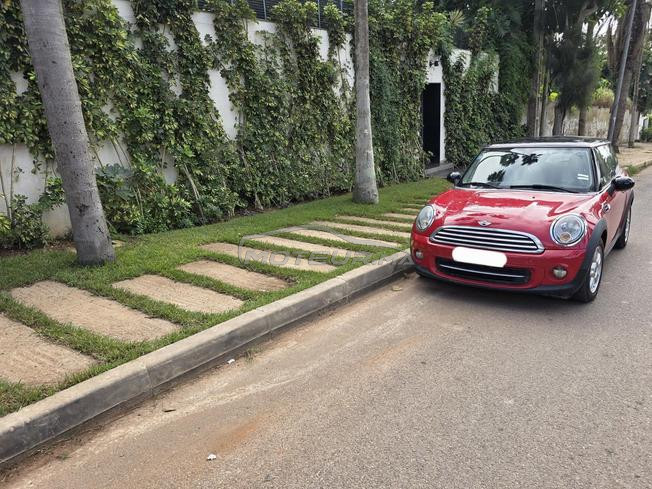 Mini Cooper cherche sa nouvelle copine de route