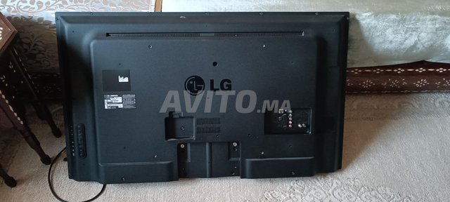 تلفاز LG 47 بوصة في حالة جيدة جدا