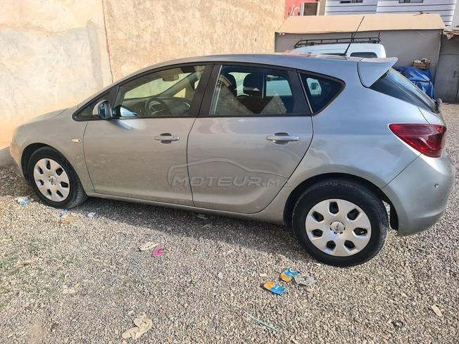Opel Astra 2012