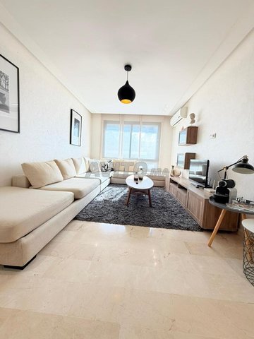 SUPERBE STUDIO à quartier LES PRINCESSES