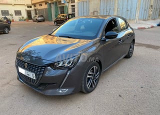 Peugeot 208 Diesel Automatique 2023 à Casablanca