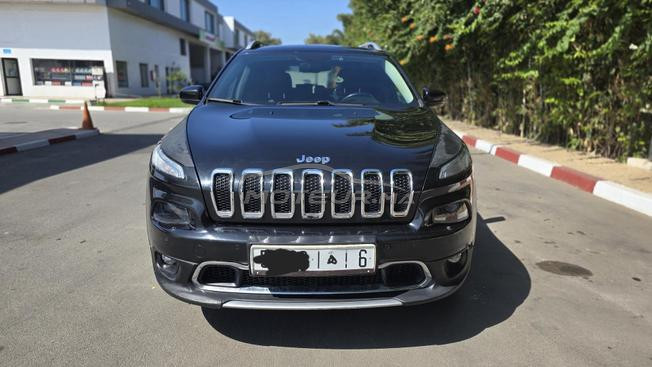 jeep chirokee lamted 