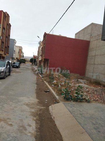 Lot de terrain d'une superficie de 100 M2 titré