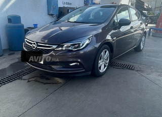 Opel Astra Diesel Manuelle 2017 à Mohammedia