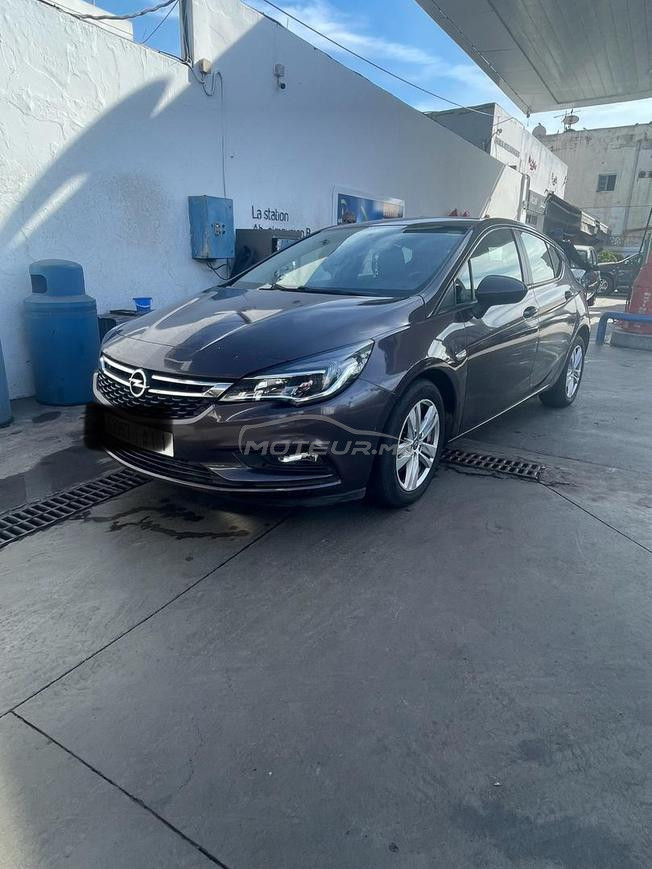 Opel Astra Diesel Manuelle 2017 à Mohammedia
