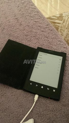 قارئ كتب إلكترونية Sony PRS-T2.