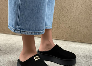 خف "ميو شيك"