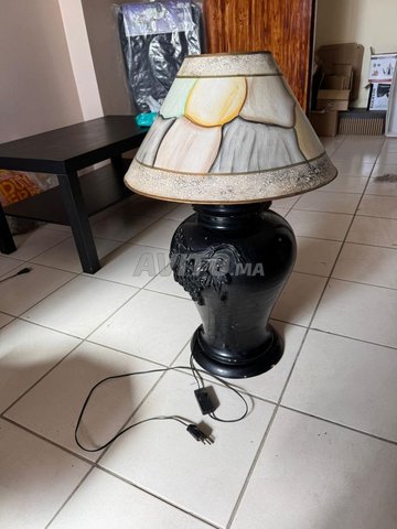 مصباح أسود من الطين