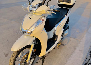 Honda SH 300 antipatinage