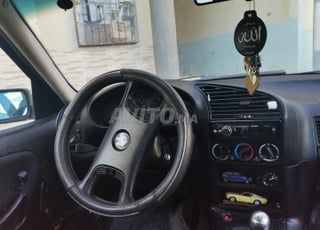 BMW i3 Essence Manuelle 1993 à Tanger