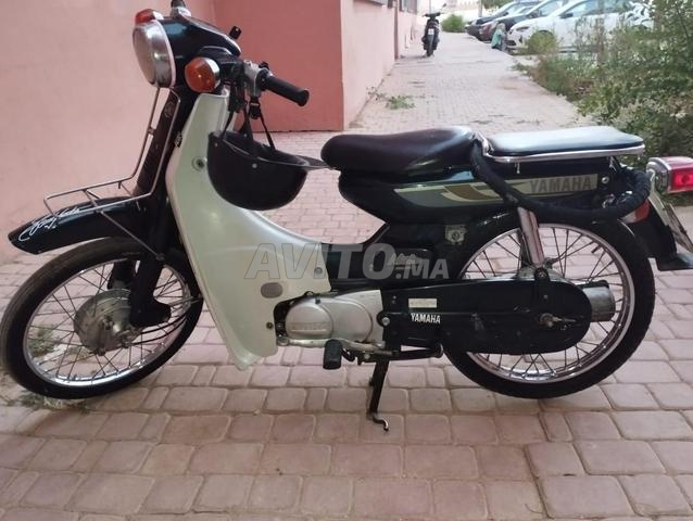 Moto Yamaha Mate 3 - 2