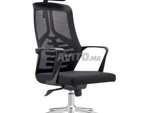 كرسي مكتب بعجلات وشبكة متوفر في المخزون