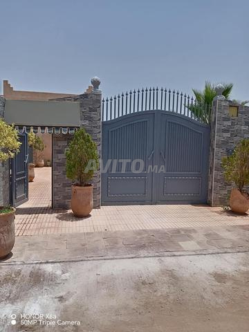 Villa titre foncier à vendre route Abdellah Ghiat