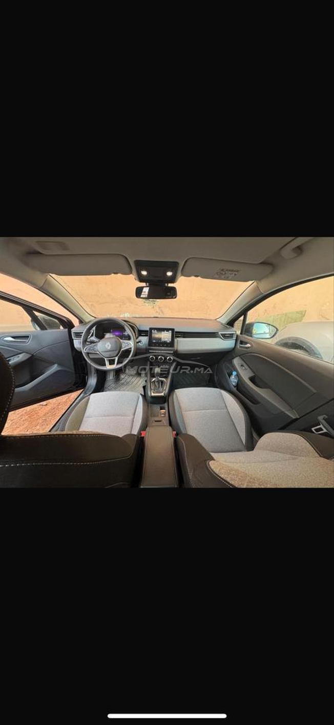 Renault Clio Essence Automatique 2024 à Casablanca