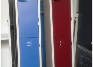 Des Vestiaires Métallique   A Toute Lla Ville