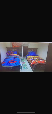 إطار سرير مع فراش