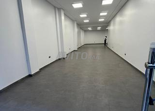 محل 160 متر مربع في كوتييه