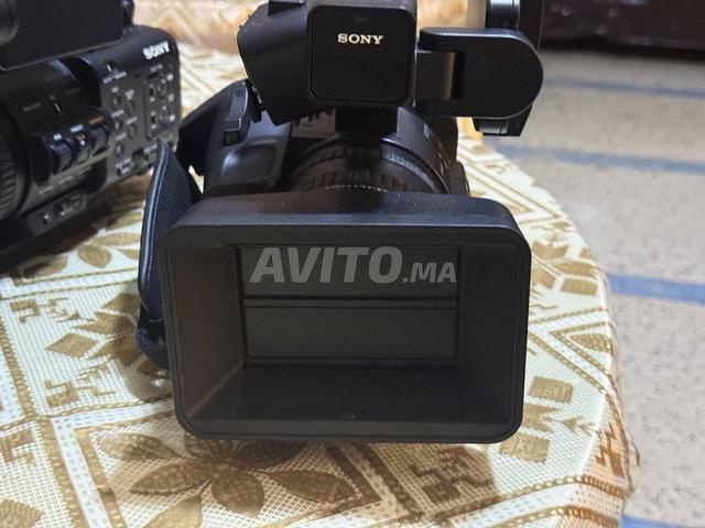 Sony PXW-Z200 Caméscope 4K HDR XDCAM avec 20x Zoom - 2
