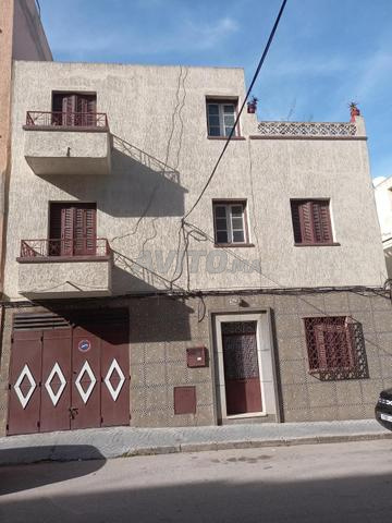 منزل مع مرآب للبيع في مركز طنجة