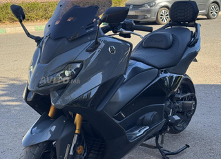 Yamaha Tmax 560