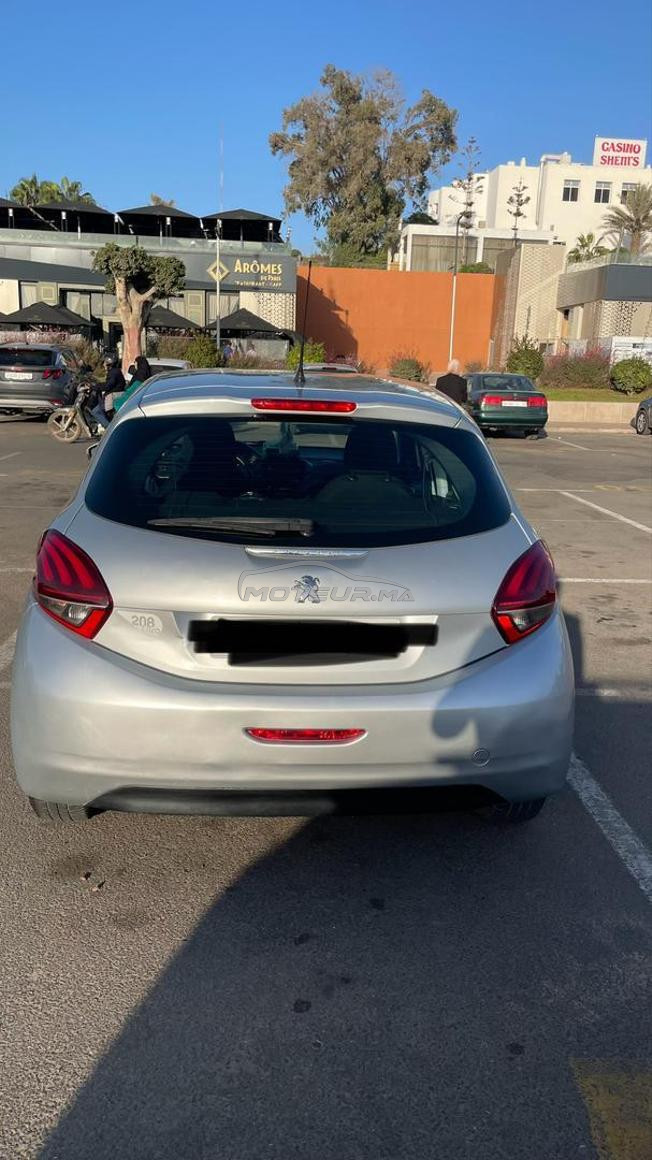 peugeot 208 / 2018