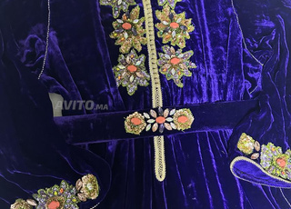 Caftan à vendre en velours M/L