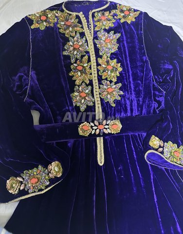 Caftan à vendre en velours M/L