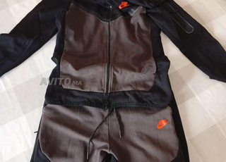 Nike tech en bon état