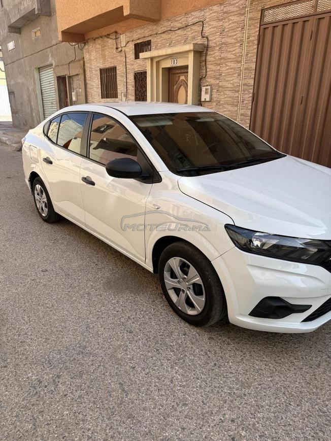 العيون الساقية الحمراء 