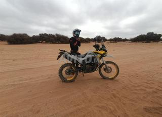 رحلة على الطريق الوعرة بالدراجة النارية