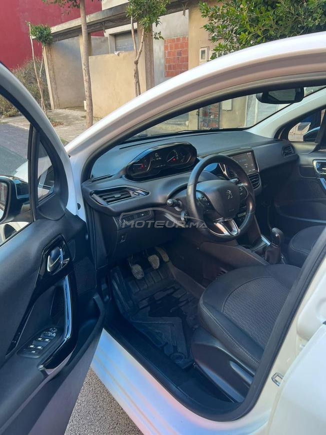 Peugeot 208 2019 tt option 1ere main