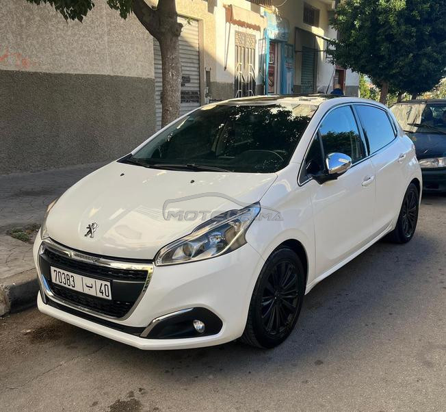 Peugeot 208 2019 tt option 1ere main