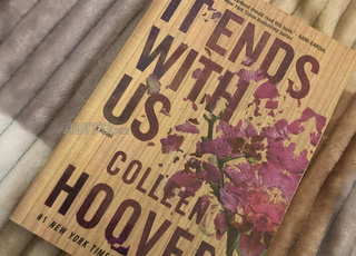 IT ENDS WITH US de Collen Hoover