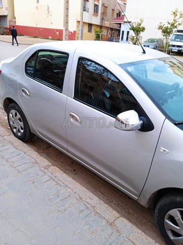 Dacia Logan en très bonne état